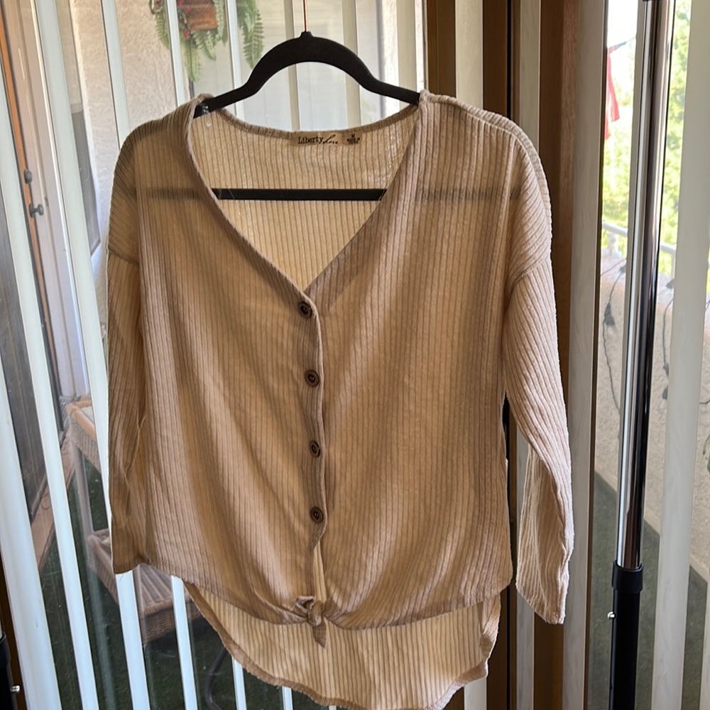Liberty Love cream/tan buttoned sweater size: M